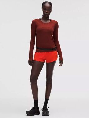 NWT Lululemon Hotty Hot High-Rise Lined Short 2.5"
Cherry Ember